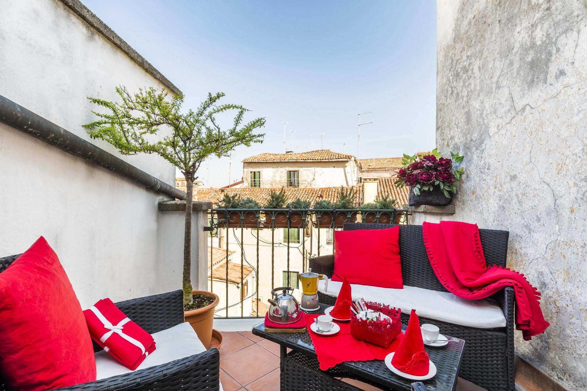 Elegant Terrace Apartment Near Piazza San Marco Last Floor No Lift Venice Luaran gambar